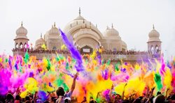 معروف ترین فستیوال های جهان | جشن هایی که مردم جهان را گرد هم می آورند