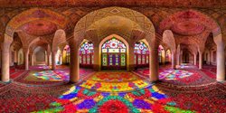 مسجد نصیرالملک شیراز | ذوق و هنر معماری ایرانی در فوران رنگ ها
