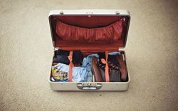 چگونه چمدان سفر ببندیم؟