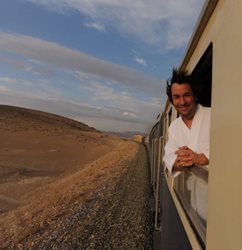 لذت گشت و گذار با قطار گردشگری | سفرهای جذاب روی راه آهن