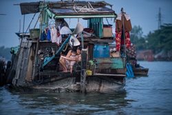 عکس منتخب نشنال جئوگرافیک | خانه های قایقی در ویتنام