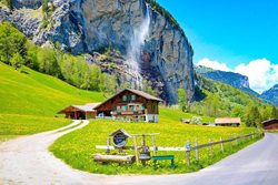دره لاتربرونن| جاذبه ای زیبا و بکر در قلب سوئیس