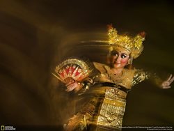 عکس منتخب نشنال جئوگرافیک | رقص لگونگ