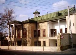 آشنایی با موزه باستان شناسی زنجان | خانه ذوالفقاری، بنایی ارزشمند
