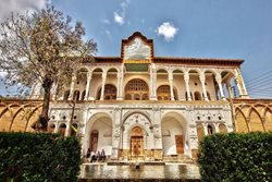 عمارت خسروآباد | عمارتی باشکوه در غرب ایران