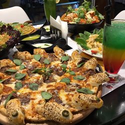 کافه رستوران آژا | پیتزا خورشیدی خوشمزه