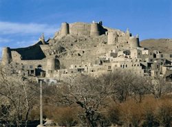 تاریخچه قلعه الموت، دژی در میان صخره ها