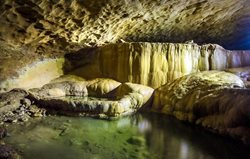 غارنوردی در ایلام | بازدید از غارهای باستانی ایلام