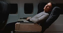چگونه قرص خواب آور در پرواز برای یک مسافر دردسرساز شد؟