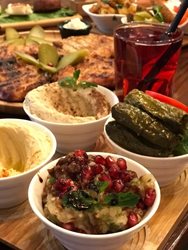رستوران لبنانی یاسمینا | تجربه جدید از غذاهای لبنانی