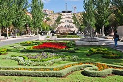 هزار پله ارمنستان، بنایی که تداعی گر خاطرات نسل هاست