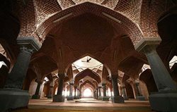 مسجد جامع تبریز، عمارتی تاریخی در شهری کهن