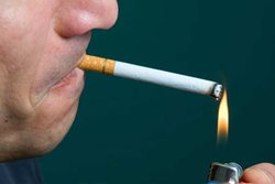 دود سیگار مقاومت باکتری ها را افزایش می دهد!