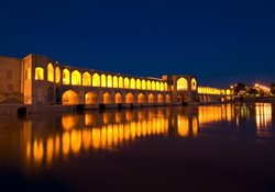 زیباترین پل ایران در کجا قرار دارد؟