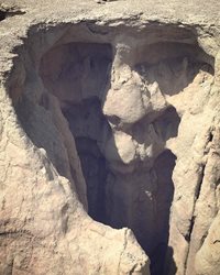 چهره شگفت انگیز پیرمرد روی صخره + تصویر