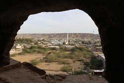 روستایی با قبرستانی ترسناک در ایران!