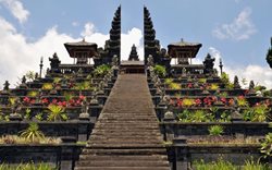 زیبایی را در معروف ترین معابد بالی از نزدیک لمس کنید