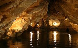 غار قوری قلعه | جاذبه ای گردشگری در کرمانشاه