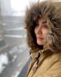 گردش خانم بازیگر  ایرانی در روز برفی + تصویر