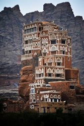 قلعه در الهاجر | یک عقب نشینی در ارتفاعات صنعا