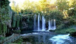 طبیعتی بکر در آبشار دودن