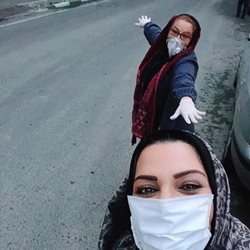لاله صبوری با ماسک و دستکش در خیابان + عکس