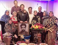 عکس یادگاری کارگردان سریال «دل» با خانواده اش