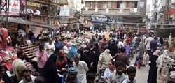 وضعیت خطرناک بازارهای پاکستان و شیوع کرونا + تصاویر