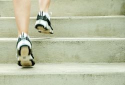 بالا رفتن از پله را به ورزش تبدیل کنید!