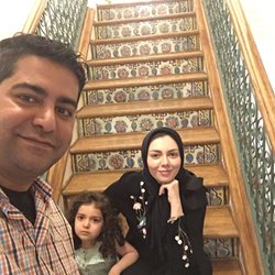 گردش آزاده نامداری با همسر و دخترش + عکسها