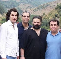 عکس قدیمی مهران مدیری در کنار سیامک انصاری و علیرضا عصار