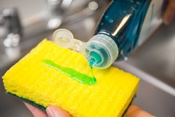 شستن دست ها با مایع ظرفشویی، ویروس کرونا را می کُشد؟