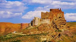 قلعه تاریخی الموت | آثار به جای مانده سلسله اسماعیلیان