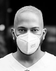 اشوان هم با ماسک به جنگ کرونا رفت + تصویر