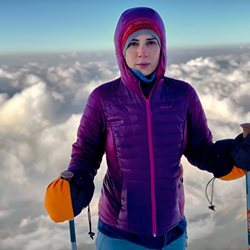 سارا بهرامی قله دماوند را فتح کرد + عکسها
