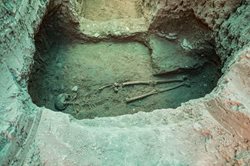 اعلام کشف اسکلت بانوی اشکانی در تپه تاریخی اشرف اصفهان