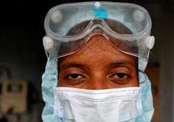 پرستاران در خط مقدم مقابله با کرونا + عکسها