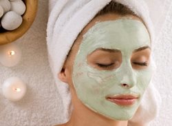 7 ماسک لایه بردار خانگی برای پوست چرب