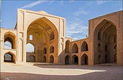 دومین مسجد چهارایوانی ایران کجاست؟