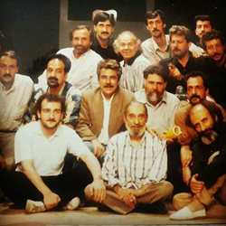 عکس قدیمی زنده یاد انوشیروان ارجمند در تئاتر مشهد