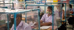 تصویری از شروع مدارس در تایلند با رعایت پروتکل های بهداشتی