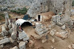 تبدیل یک معبد باستانی به خانه آوارگان سوری