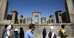متوسط رشد صنعت گردشگری ایران به منفی 72 درصد رسید