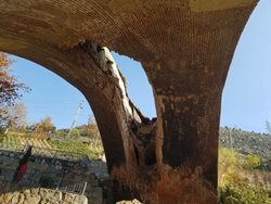 اعلام ریزش یک پل تاریخی در کرج