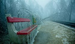 قندیل های یک روز زمستانی در مجارستان + عکسها