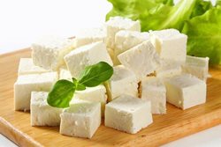 مصرف پنیر از چه بیماری هایی پیشگیری می کند؟