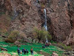آبشار شله بن طالقان؛ دیدنی حیرت آور در بطن استان البرز