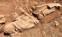 اعلام کشف مجسمه های تاریخی در قبری در یونان