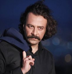 حسام منظور بازیگر جدید جزیره سیروس مقدم است + عکس