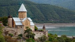 معرفی تعدادی از دیدنی ترین جاذبه های گردشگری گرجستان